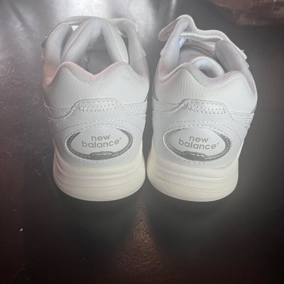 New Balance Women's 577 V1 Hook and Loop Walking Shoe - Picture 3 of 4